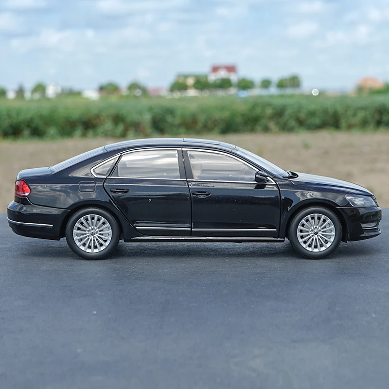 Новая модель PASSAT из цинкового сплава 1:18 высококачественная коллекционная и