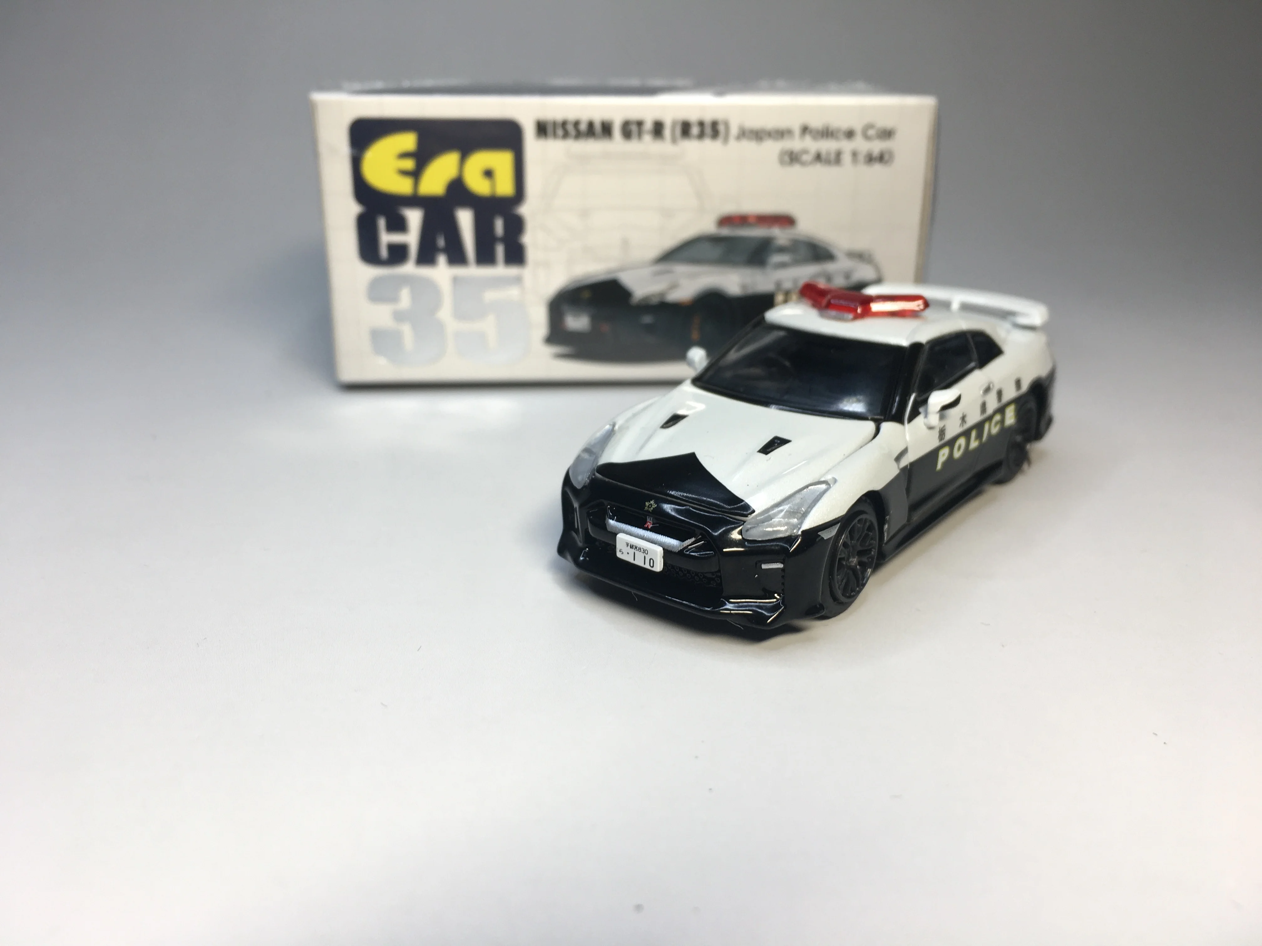 

Литая модель полицейского автомобиля Era 1/64 Nissan GT-R R35 Jappan