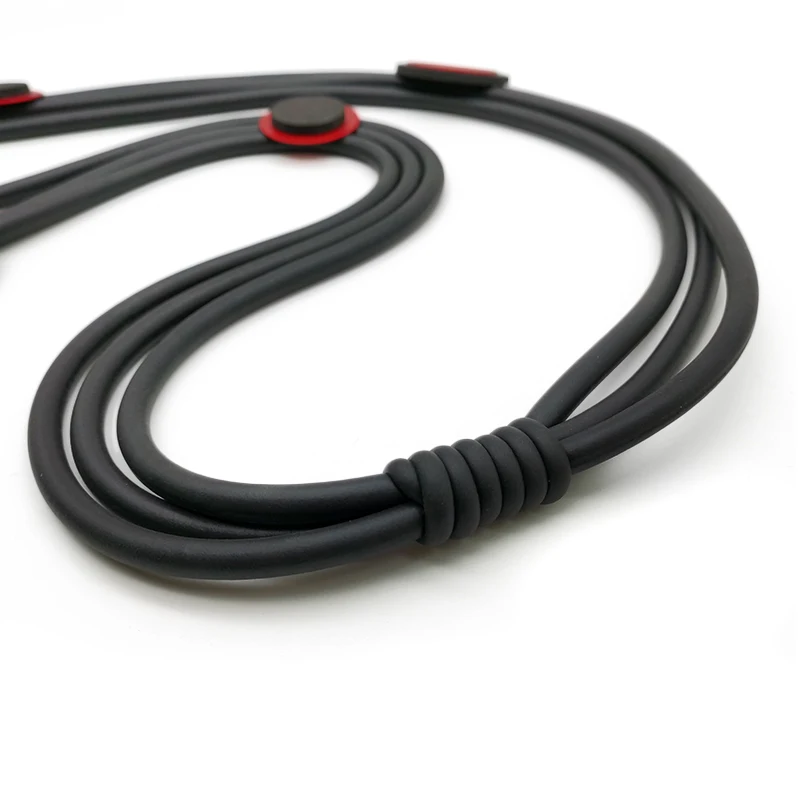 

YD&YDBZ Luxurious Long Pendants And Necklaces Jewelry For Women Punk Style Silicone Rubber Long Necklace Celebrity Accessories
