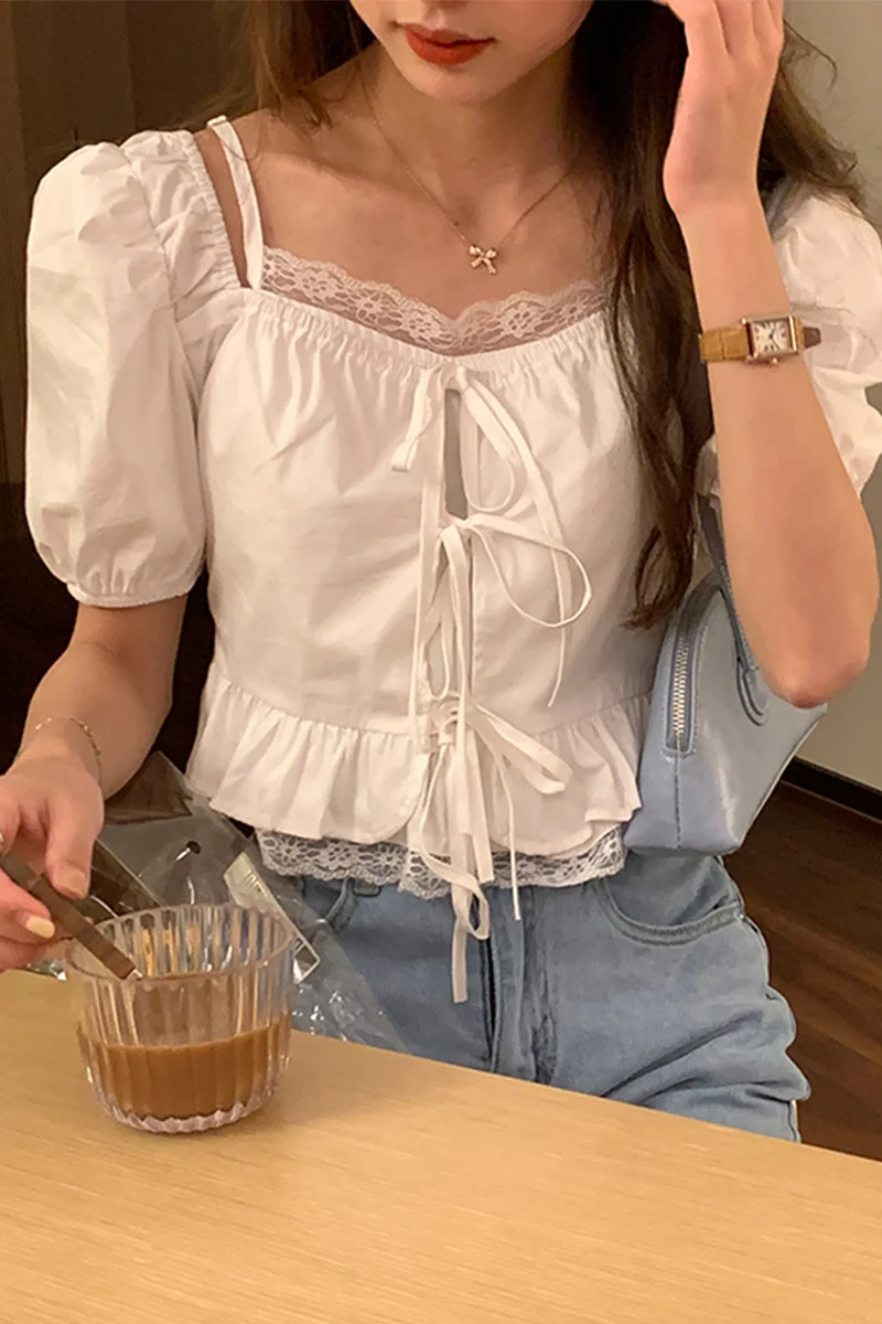 Пикантная белая рубашка в Корейском стиле топ с квадратным вырезом и кружевной