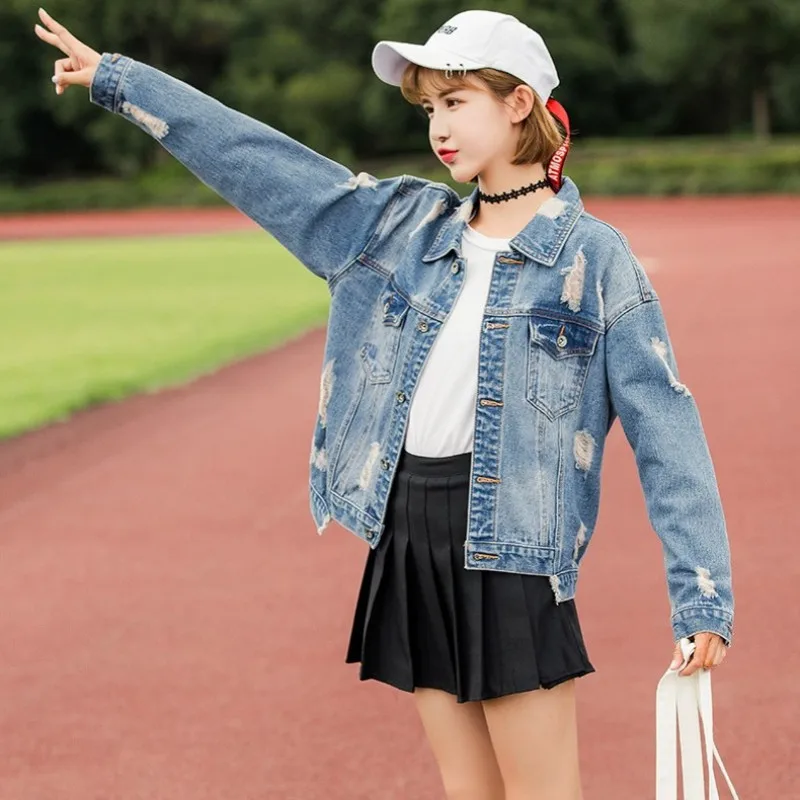 Короткая джинсовая куртка для мужчин потертая облегающая ковбойская в