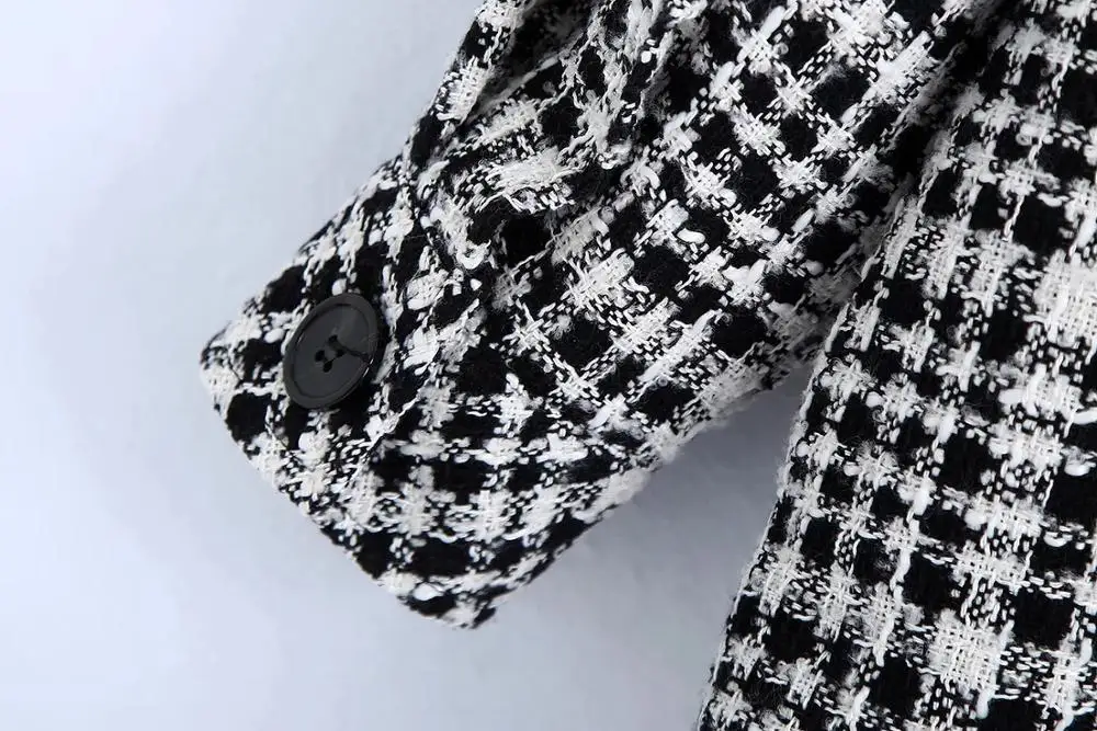 

Women Plaid shirt jacket long sleeves shirt Female Fashion Chic Top jacket with lapels and button breasted