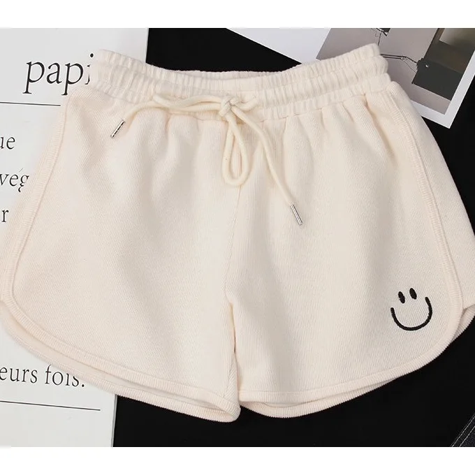 

2021 summer new Korean loose and versatile trend thin shorts student loose sports high waist hot pants female