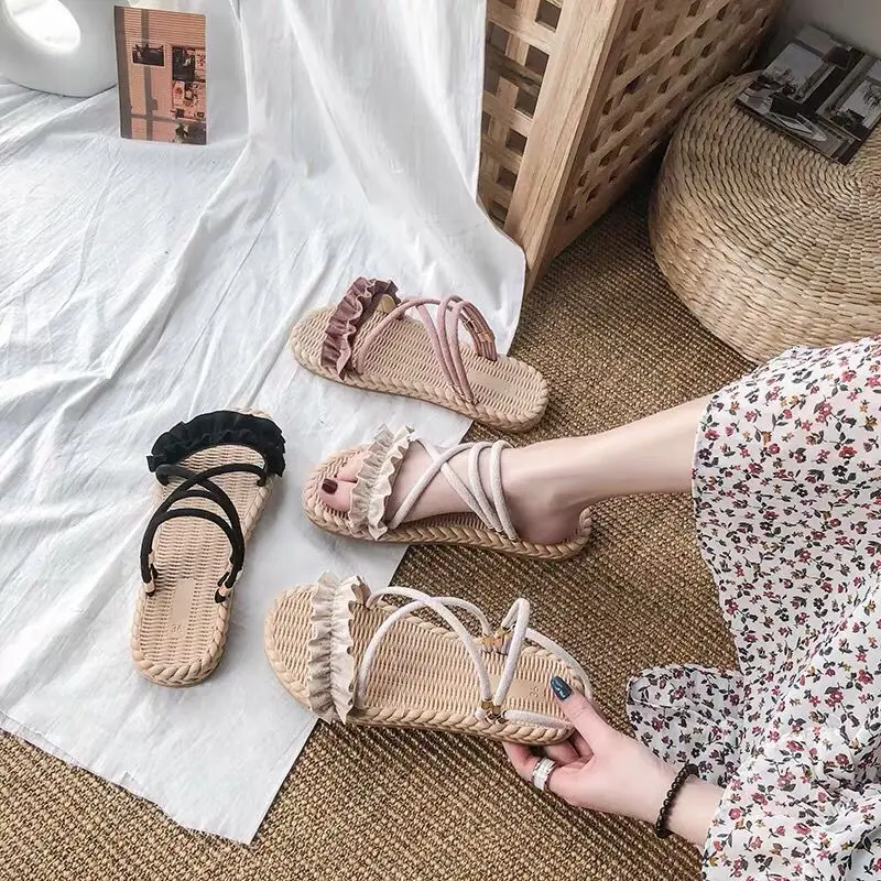 

Fashion Summer Beach Slippers Women Flat Bottom 2021 New Students Joker Ins Girl Heart Online Celebrity Sandals Shoes Outdoor