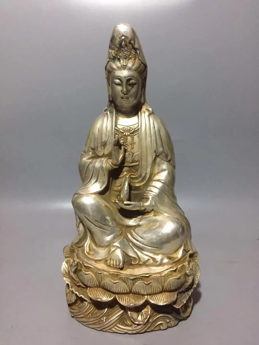 

Chinese Tibet Silver Carving Lotus Flower Guanyin Kwan-yin Bodhisattva Buddha Statue Home Decoration