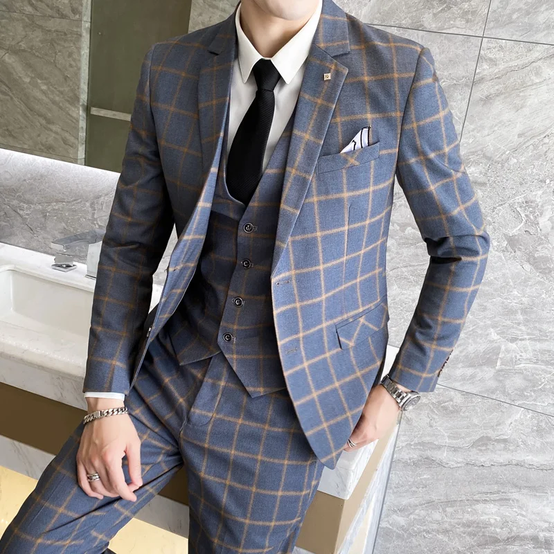 

Комплект из трех предметов: Блейзер, жилет, брюки, модная новинка 2021, мужской повседневный деловой костюм для свадьбы, костюм для жениха в по...