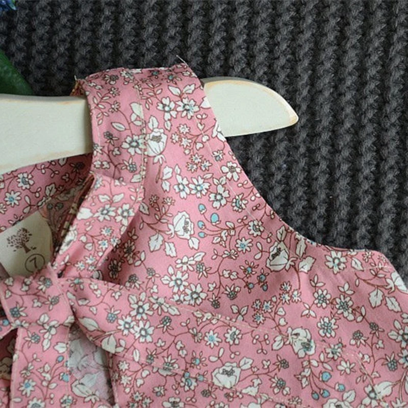 

fashion baby Girls Floral Set Sleeveless Shorts Two pieces tops+shorts bow shirt elastic short pants Children's Wear 2-7yrs