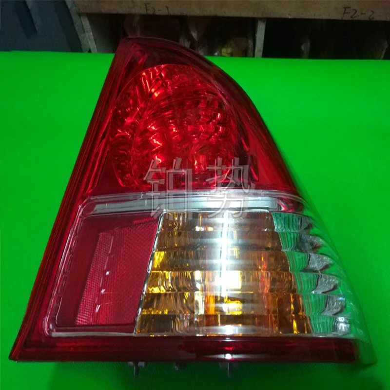 

Car Outer tail light assembly 2004Hon daC IVIC ES1 ES5 3.5 AT turn signal reverse light brake light anti-collision tail light