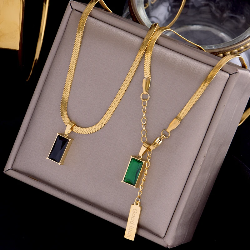 

stainless steel non fading personality disc can be worn on both sides Necklace temperament is high-grade and versatile sweater c