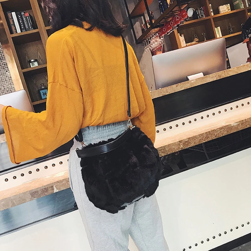 

Women Fluffy Shoulder Messenger Bags Plush Surface Soft Sweet Casual Style Ladi 517D