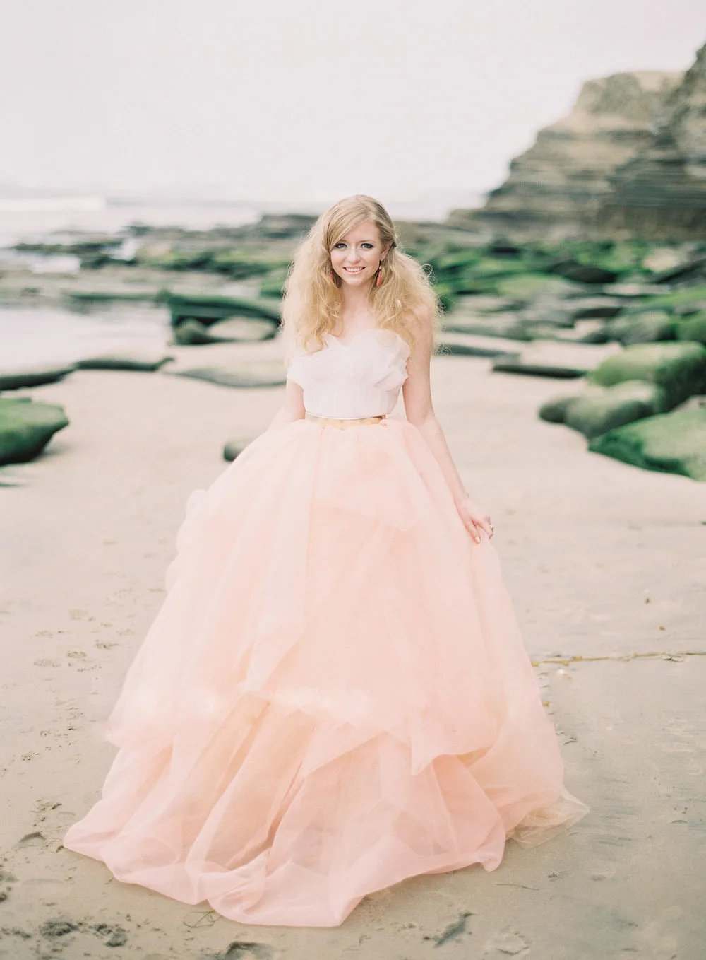 Платье Свадебное Персиковое на бретелях спагетти длинное пляжное платье невесты