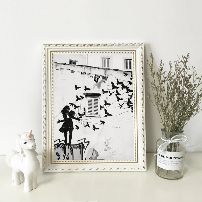 

Graffiti Poster Urban Wall Art Canvas Painting Modern Black and White Photography Print Street Art Picture Apartment Wall Decor