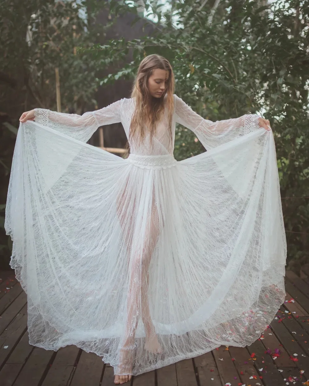 

ZOGAA 2020 Spring Summer New Transparent Lace Flare Long-sleeved V-neck Backless Sexy Dress