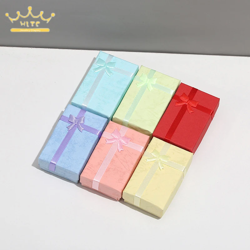 Оптовая продажа комплектов ювелирных изделий разных цветов коробка для