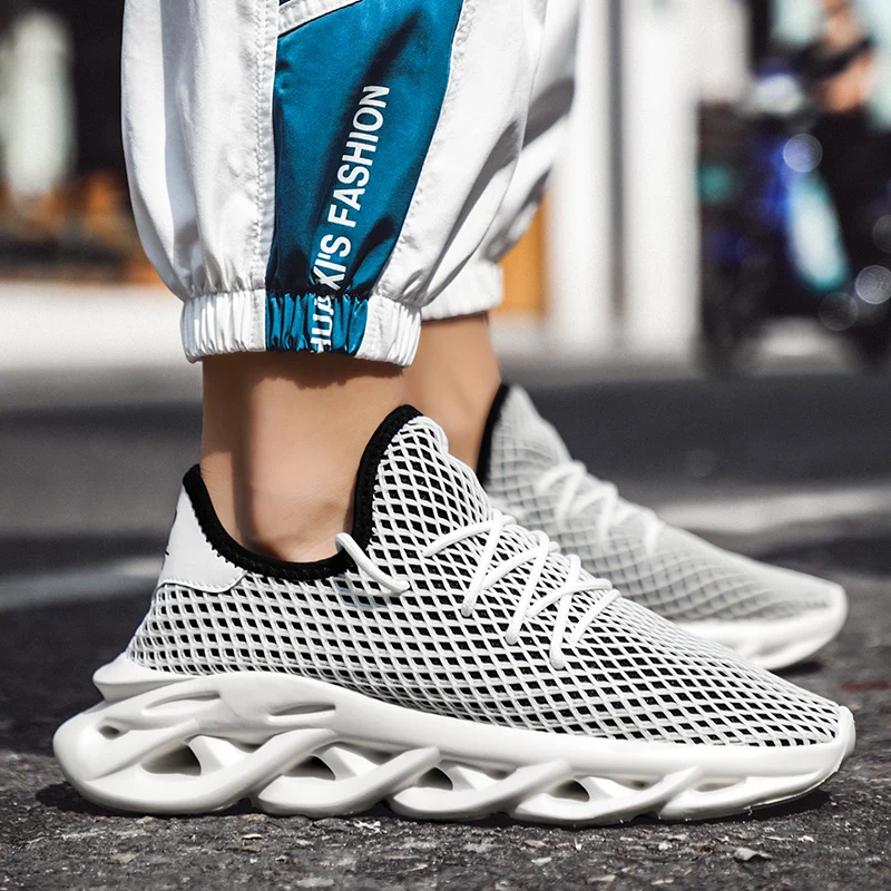 Спортивная обувь для мужчин летняя Ультралегкая дышащая спортивная с сеткой на