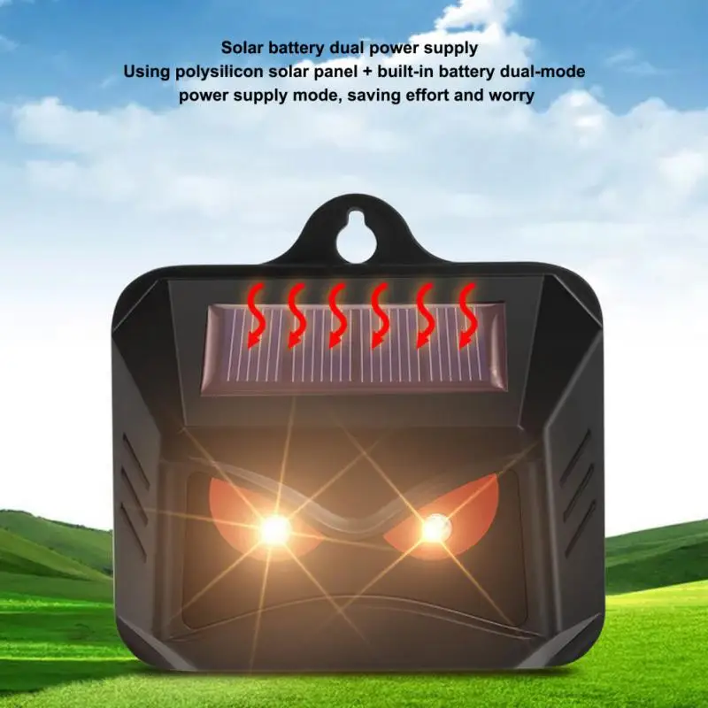 

Animal Repeller Solar Powered Predator Nighttime Animal Deterrent Devices With LED Light Night Guard Animal Repellent New