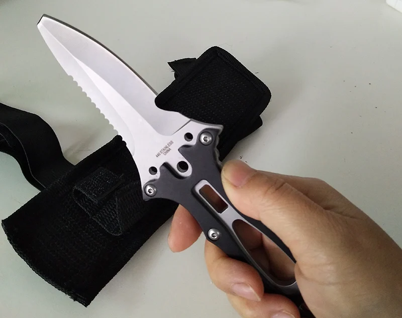 

Super classic survival diving knife fixed blade Sharp blade cut the rope hook back serrate nylon sheathed with the rope