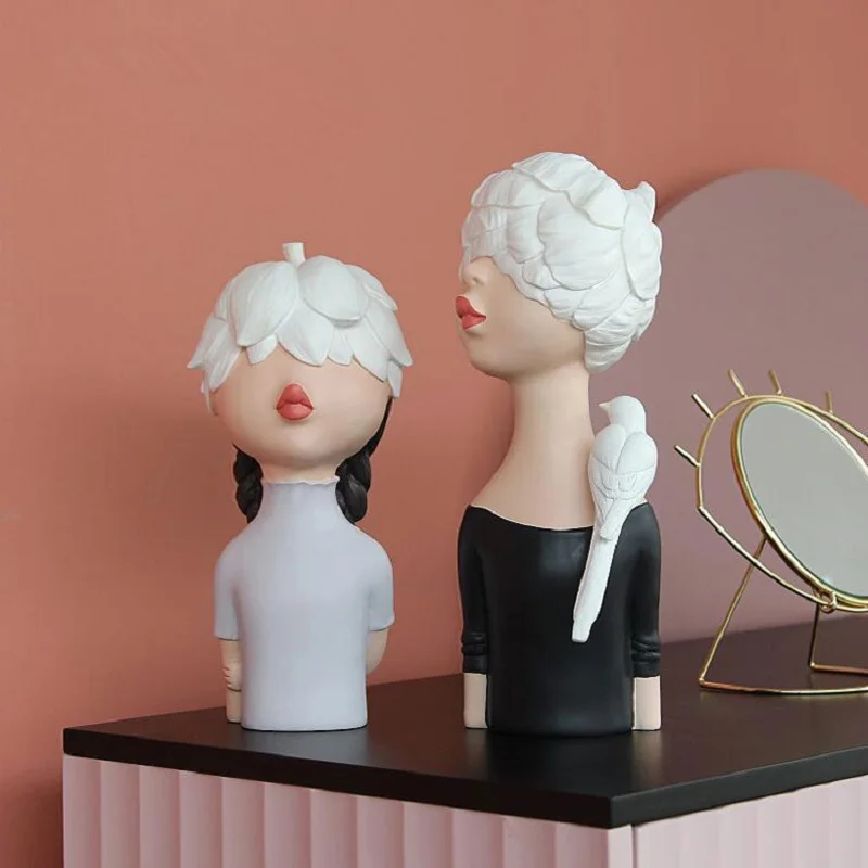 

Nordic Young Girl Art Creative Resin Decoration Living Room Study Bedroom Art Portrait Home Decoration Decoration Decor