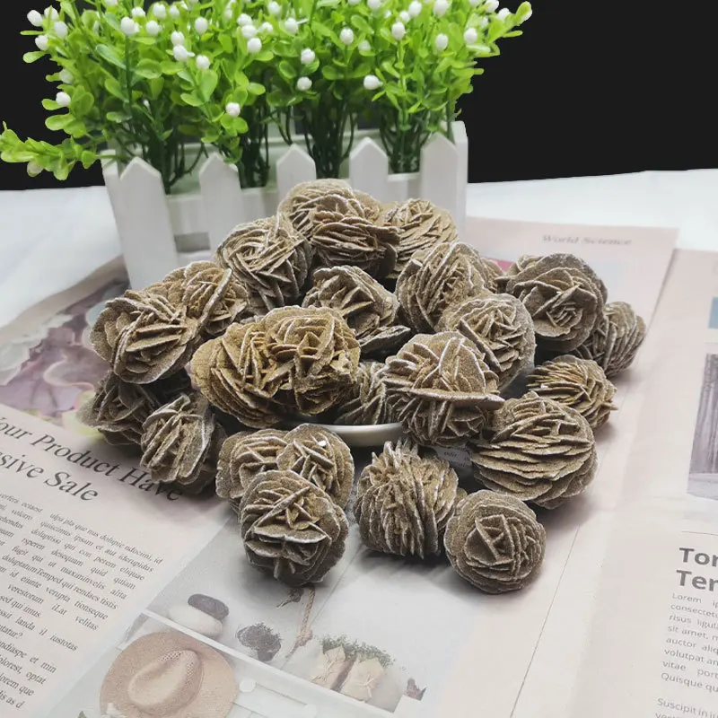 

1pcs Natural Desert Rose Selenite Crystal Stone Flower for Healing Home Table Fish Tank Ornaments Decor Stone Crafts