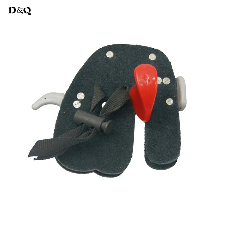 

Archery Finger Protection Pad Mini Right Hand Guard for Compound Recurve Bow and Arrow Shooting Leather Finger Protector
