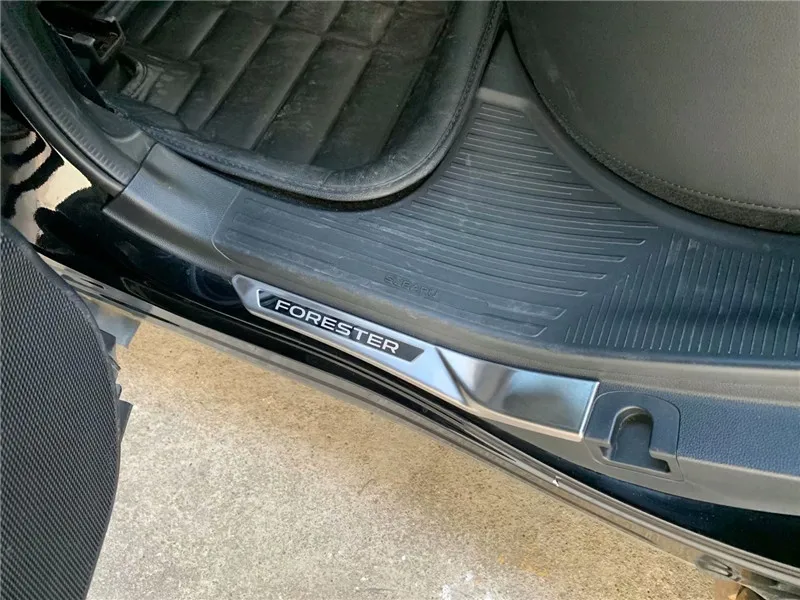 Накладка на порог из нержавеющей стали защитная накладка для Subaru Forester SK 2019 2020 2021
