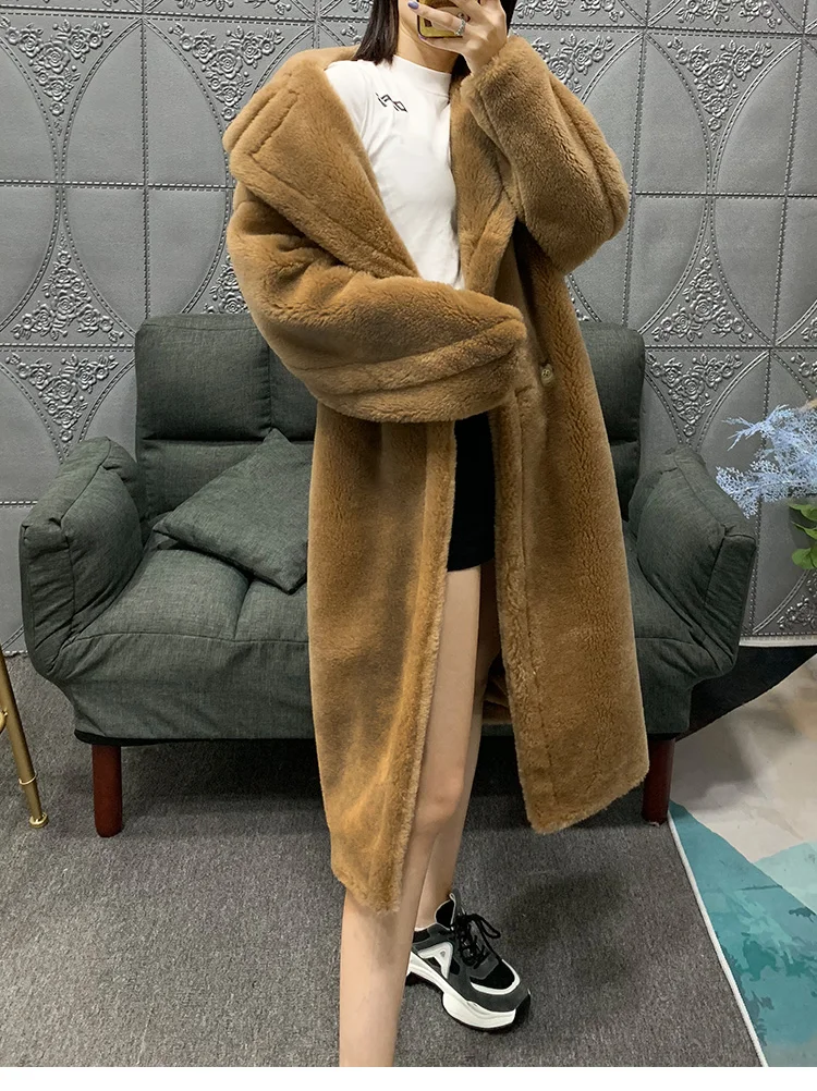 Женское длинное приталенное пальто из овчины натуральной зернистой овечьей