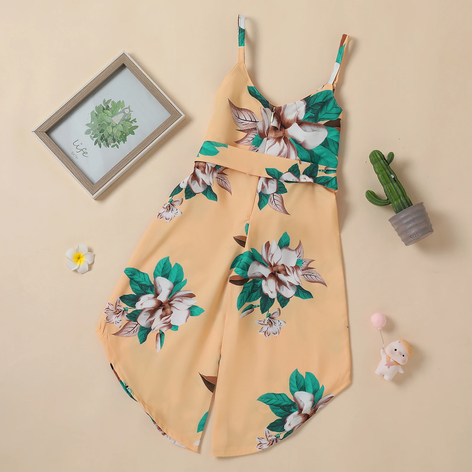 

Children Girls Jumpsuit Summer V-Neck Floral Rompers Beach Holiday Costumes Child Cothing D35