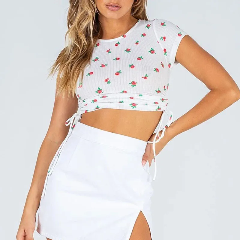 

Camisetas cortas con estampado grafico Y2K manga corta con cuello redondo para mujer ajustado Top corto con estampado Floral