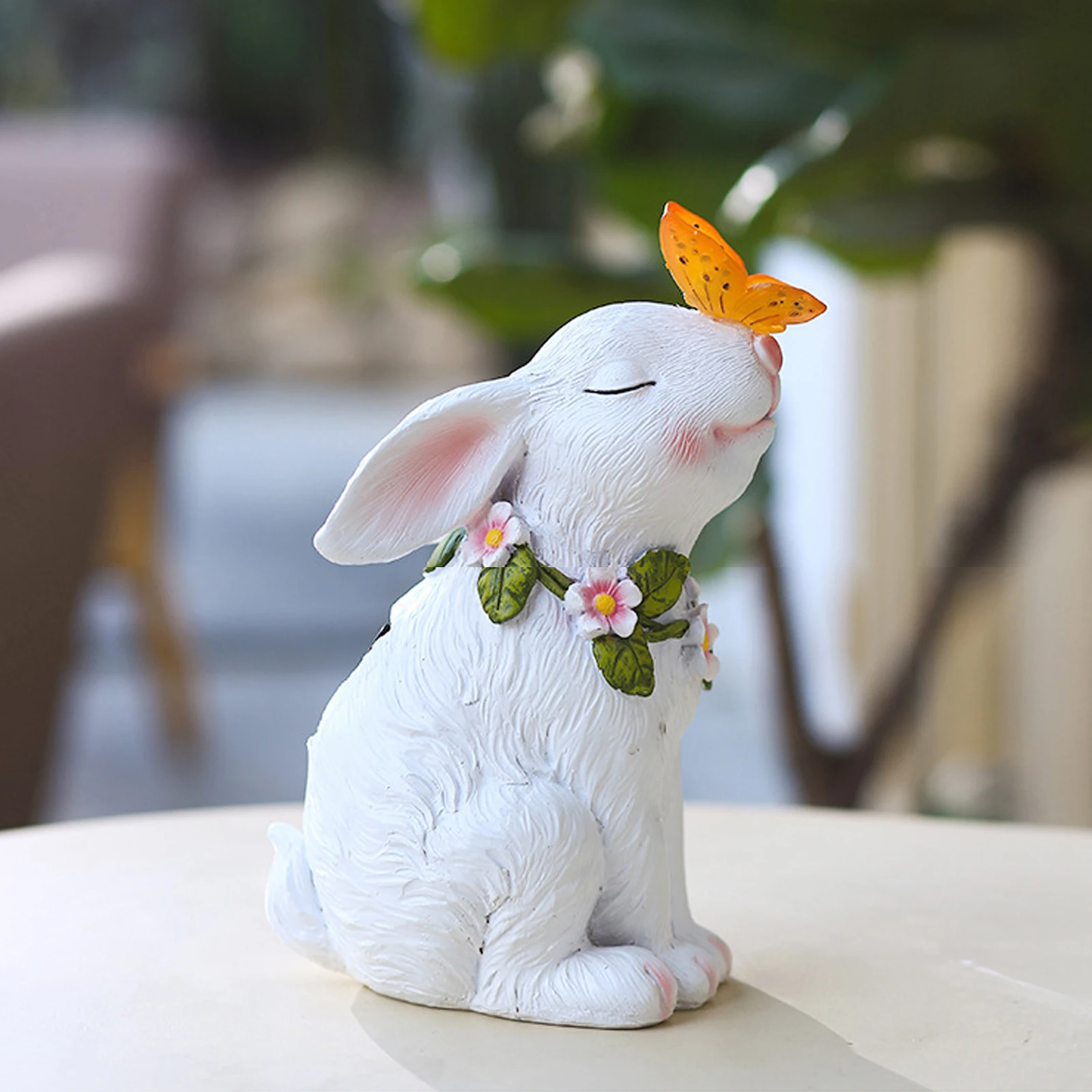 

Outdoor Solar Light Waterproof Resin Rabbit Statue Animal Figurine with Solar Powered Light for Patio Pathway Backyard Decor