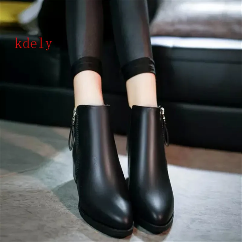 Осень-зима 2020 новые стильные популярные короткие ботинки в британском стиле на