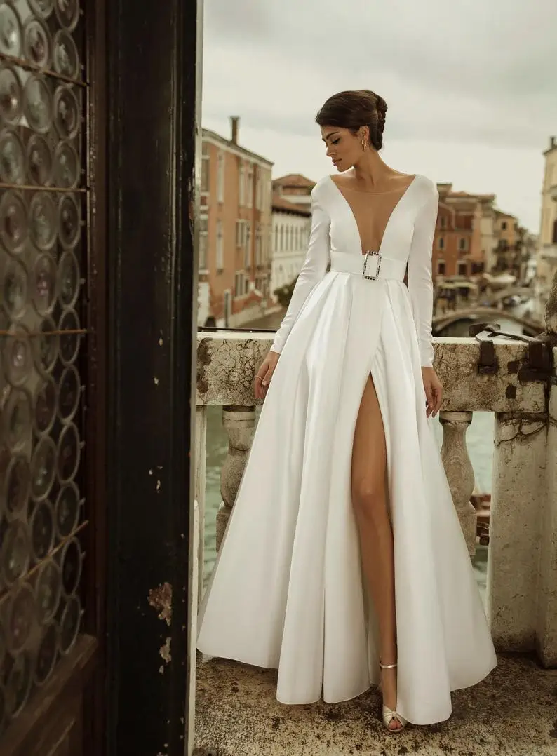 

Beach Wedding Dresses A-line V-neck Long Sleeves Satin Slit Backless Boho Wedding Gown Bridal Dress Vestido De Noiva