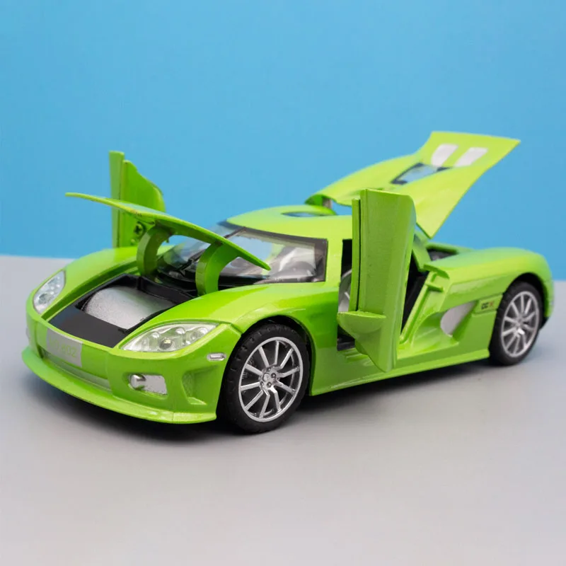 Коллекционная модель спортивного автомобиля Koenigsegg коллекционная игрушка из