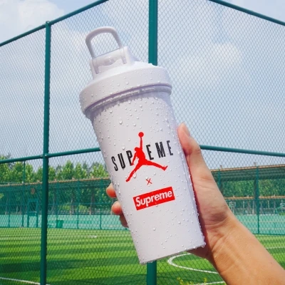600ML 600 мл Спортивная бутылка для воды BPA Free Tritan пластиковая чашка для воды протеиновый шейкер портативный герметичный Открытый путешествия бутылки - Цвет: 600ML