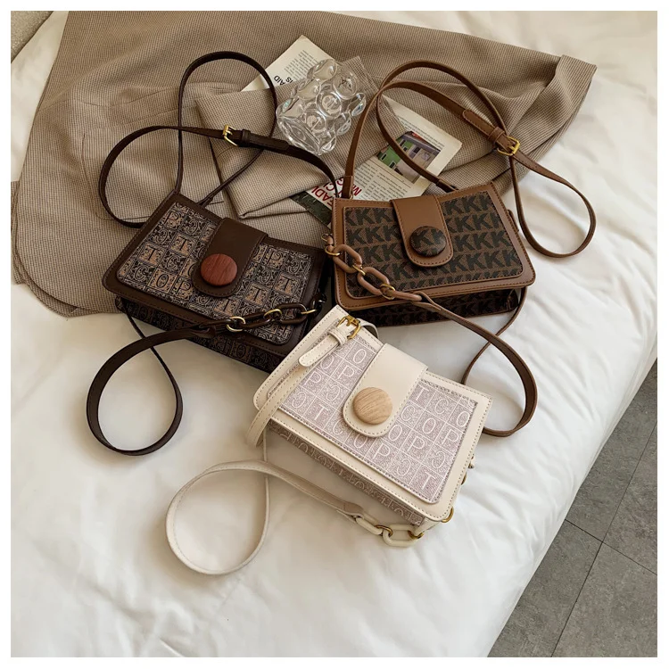 

Chain women's bag 2021 spring/summer new one-shoulder cross-slung women's bag fashion Korean print web celebrity small square ba