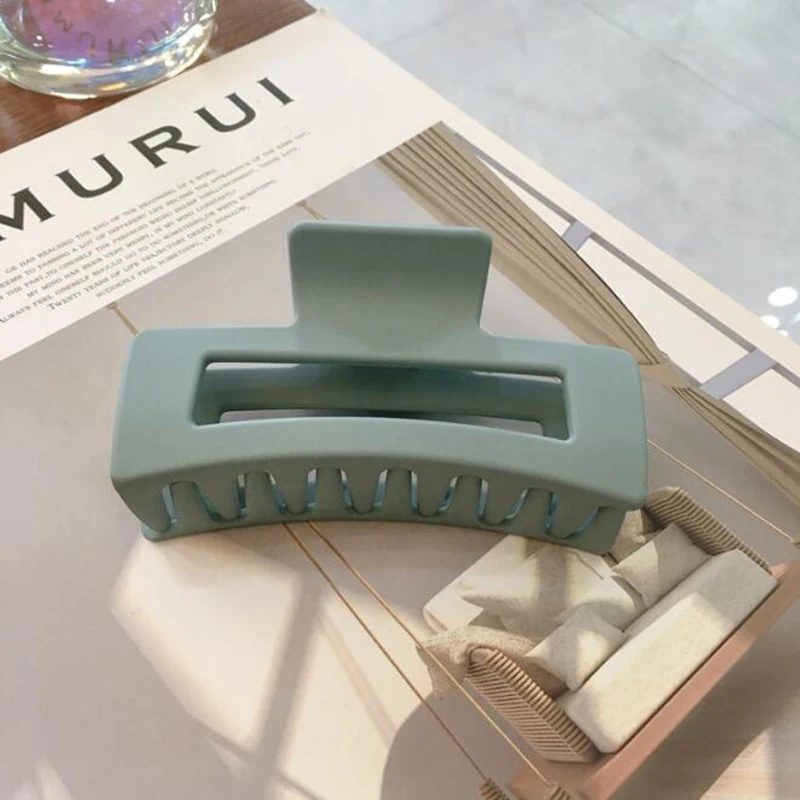 

2020 New Claw Clip for Women Tough Black Plastic Hair Claw Large Size Hair Clamps Claw Clip Crab for Hair Accessories for Hair