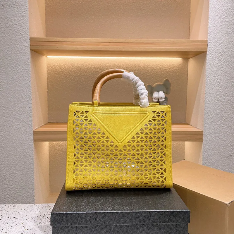 

121201 2021 fashion new ladies handbags wild casual large-capacity ladies handbags