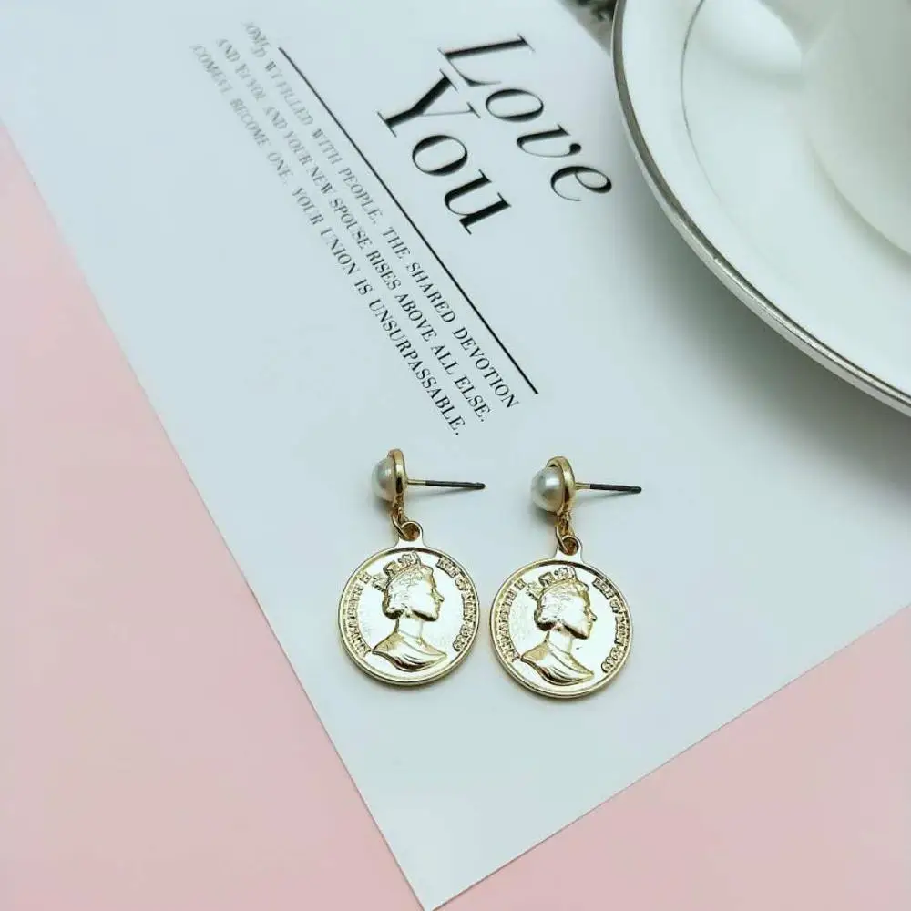 Модные женские сережки золотого цвета хорошее качество серьги с искусственным