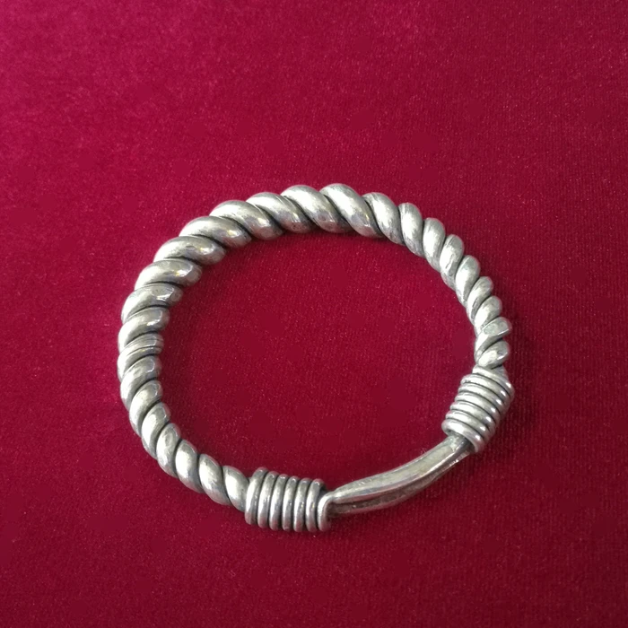 

Серебряные украшения Miao в национальном стиле ручной работы, традиционный ретро браслет для мужчин и женщин