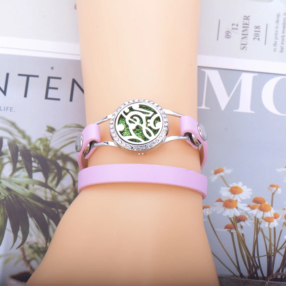 

Stainless Steel Perfume Aroma Bracelet Ladies Jewelry Gift Pink Leather Aromatherapy Bracelet Essential Oil Diffuser Zircon