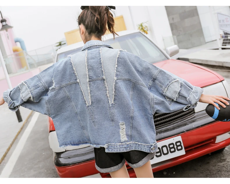 

2021Spring And Autumn New Korean Style Ripped Denim Jacket Women Big Pockets Loose Personality Jacket Denim Jacket Women