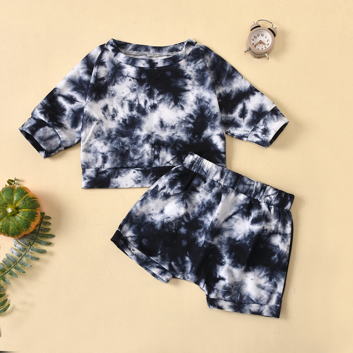 

2Pcs Little Girls Boys 0-24M Outfit Autumn Simple Style Round Collar Long Sleeve Random Dyeing Loose Top + Casual Shorts Set