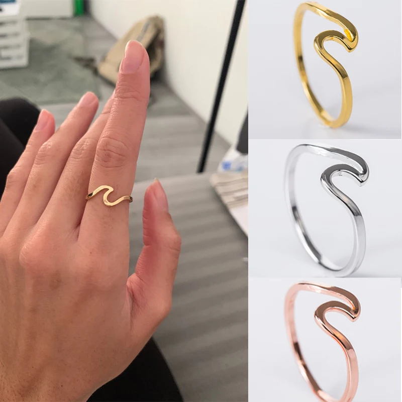 Популярное простое женское кольцо однотонное глянцевое из сплава без украшения