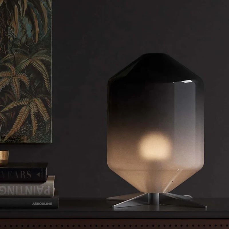 Комнатная градиентная лампа цвета шампанского дыма со стеклянной основой