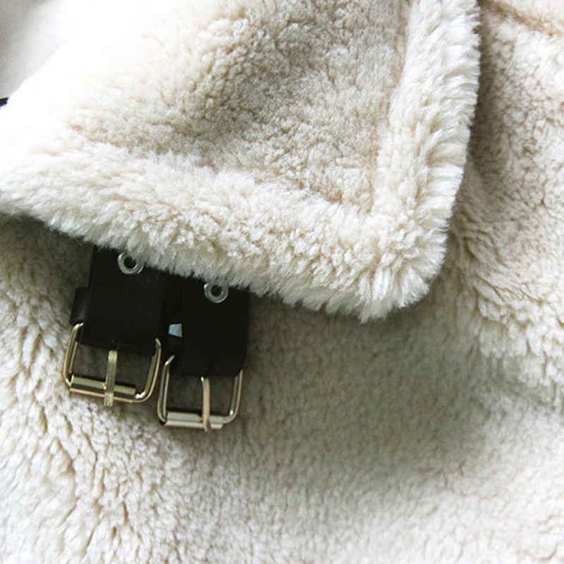

Vintage Retro Fashion Winter Women Sheepskin Faux Fur Coats Ivory Imported Warm Fleece Automotive Woman Faux Fur Coats A293