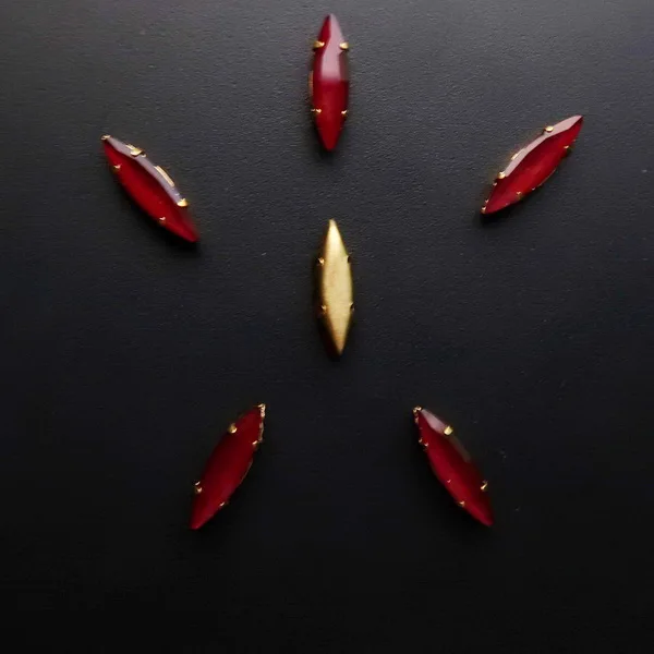 A19 Dark red Золотой Коготь 50 шт/п 4*15 мм желе конфеты AB стекло кристалл Наветт Маркиза Форма пришить стразы кристаллы одежды diy - Цвет: A19 Dark red