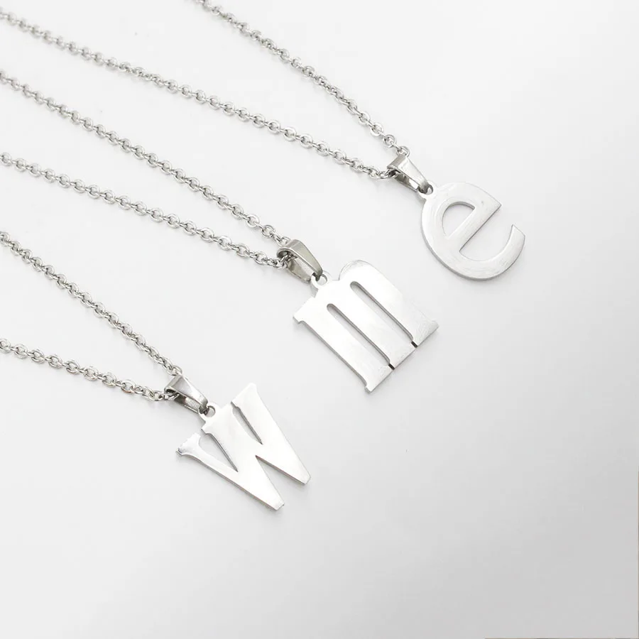 

10 шт. 45 см зеркальная полированная нержавеющая сталь английская маленькая буква ожерелье 17 мм Кулон цепочка до ключицы женские модные ювели...