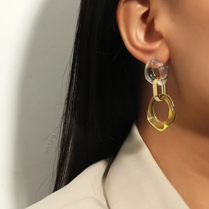 

Новые модные серьги акриловые геометрические Висячие серьги для женщин темпераментные модные популярные серьги Модные ювелирные изделия ...