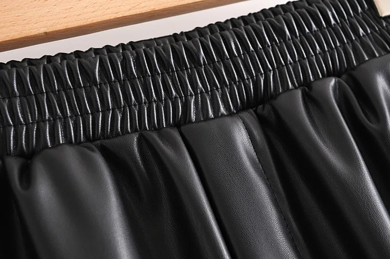 

Faux Leather High Waist Solid PU Pants Fashion Slim Elegant Punk locomotive Pants Casual Loose Chic Top 2020 New