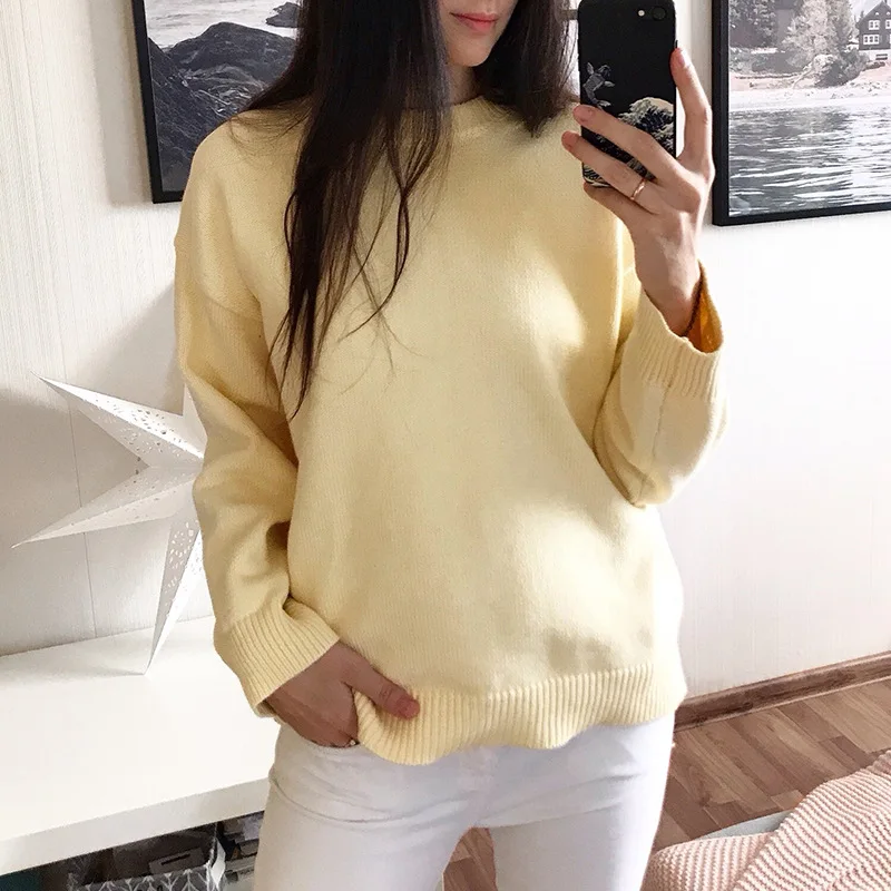 

Женский трикотажный свитер с круглым вырезом и длинным рукавом