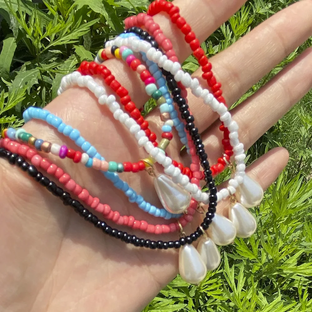 

Женское ожерелье с подвеской в виде капли воды